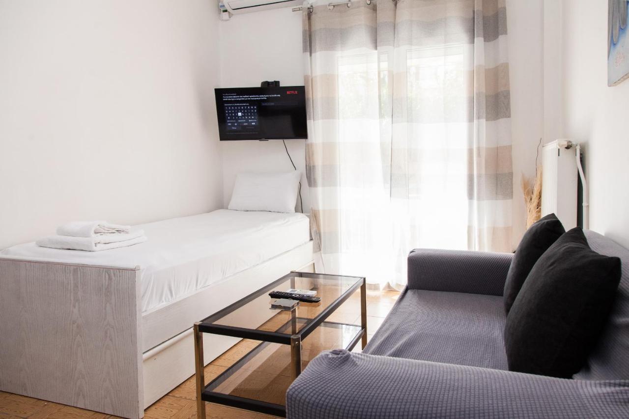 Cozy Apartment Near Stavros Niarchos Park Athen Exterior foto