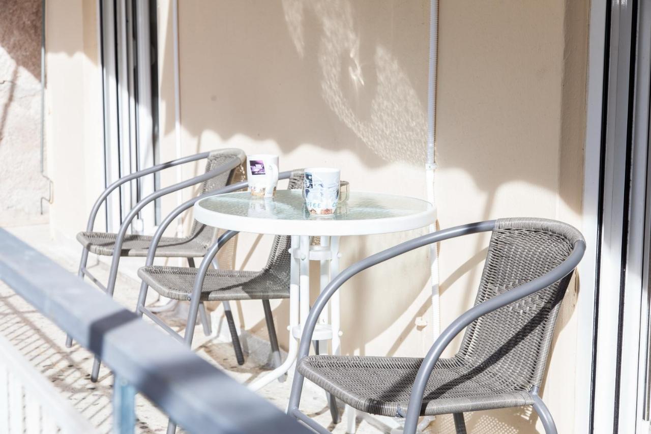 Cozy Apartment Near Stavros Niarchos Park Athen Exterior foto