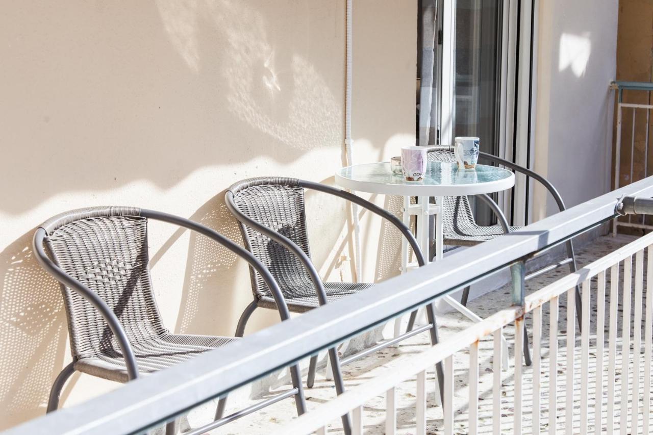 Cozy Apartment Near Stavros Niarchos Park Athen Exterior foto